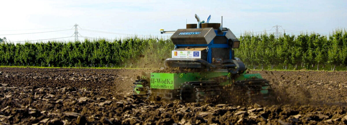 E-robotiller, een autonome veldrobot