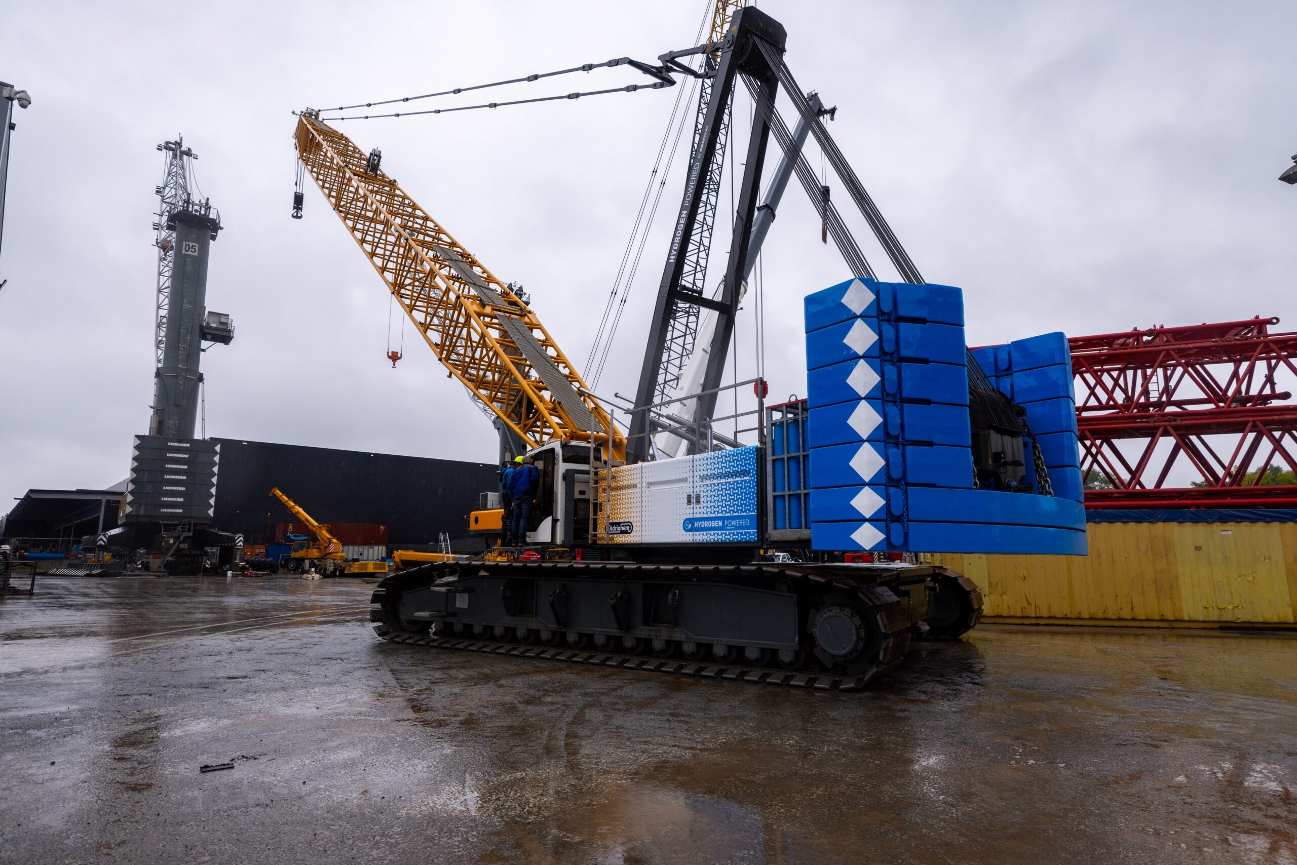 LR1200 Liebherr crawlercrane retrofit van diesel naar aandrijving met behulp van waterstof 