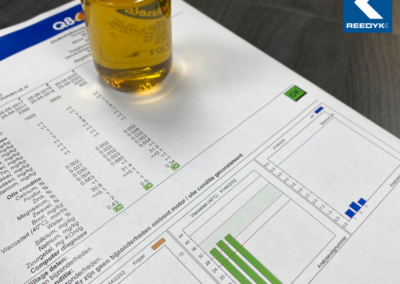 Oliemonster voor inspectie